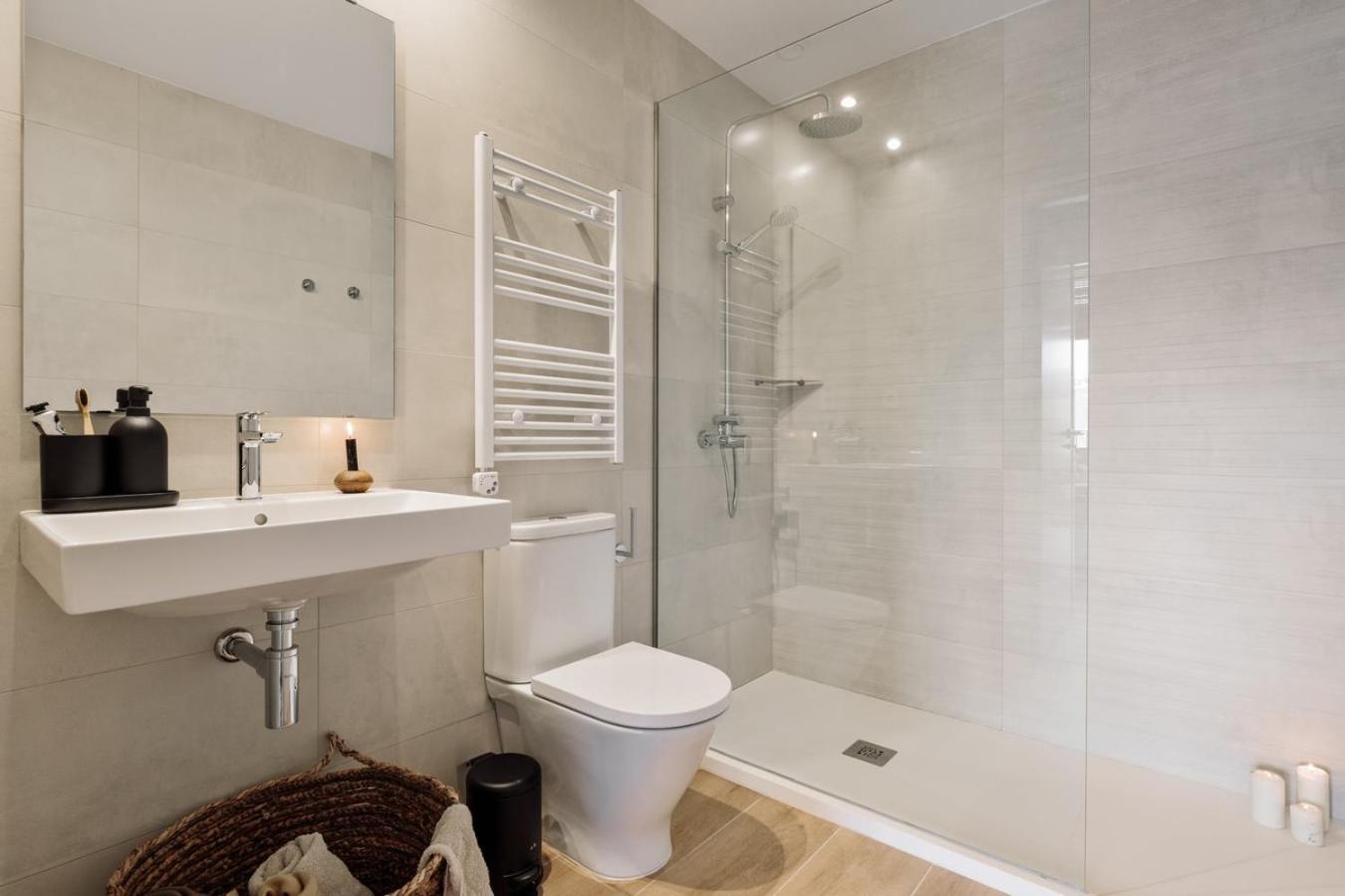 Apartament Miravet - 2 Bedrooms In Sant Antoni Barcelona